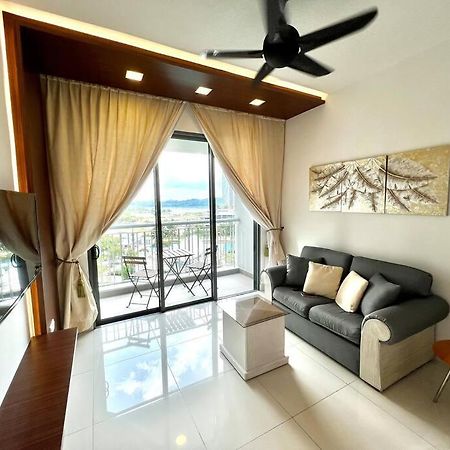 Teega Suites Puteri Harbour Iskandar Puteri #Poolview Seaview Нусаджая Екстериор снимка