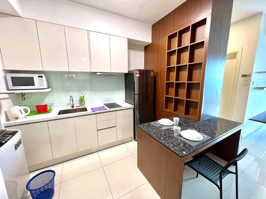 Teega Suites Puteri Harbour Iskandar Puteri #Poolview Seaview Нусаджая Екстериор снимка
