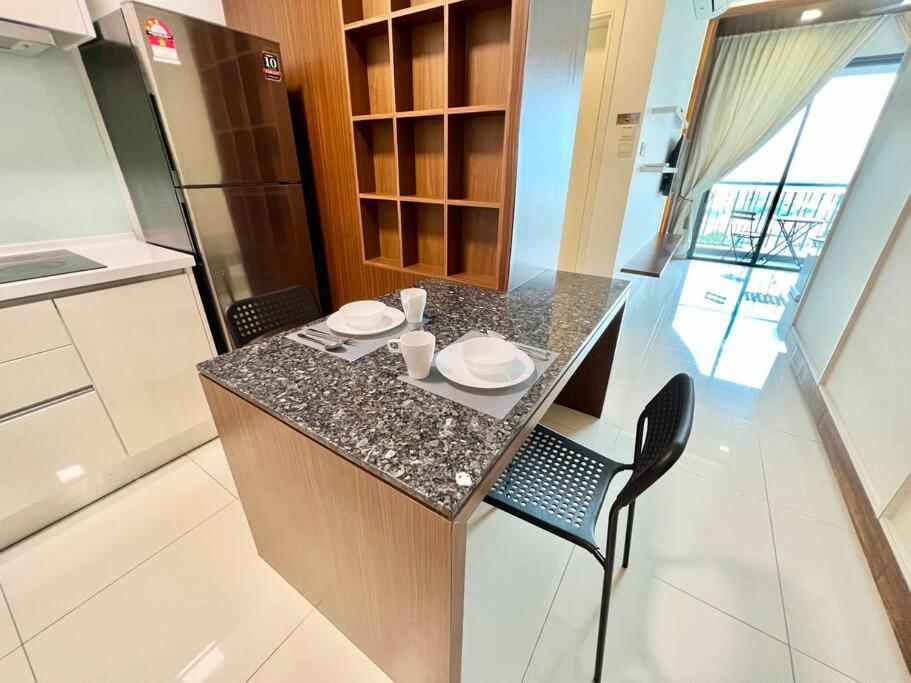 Teega Suites Puteri Harbour Iskandar Puteri #Poolview Seaview Нусаджая Екстериор снимка